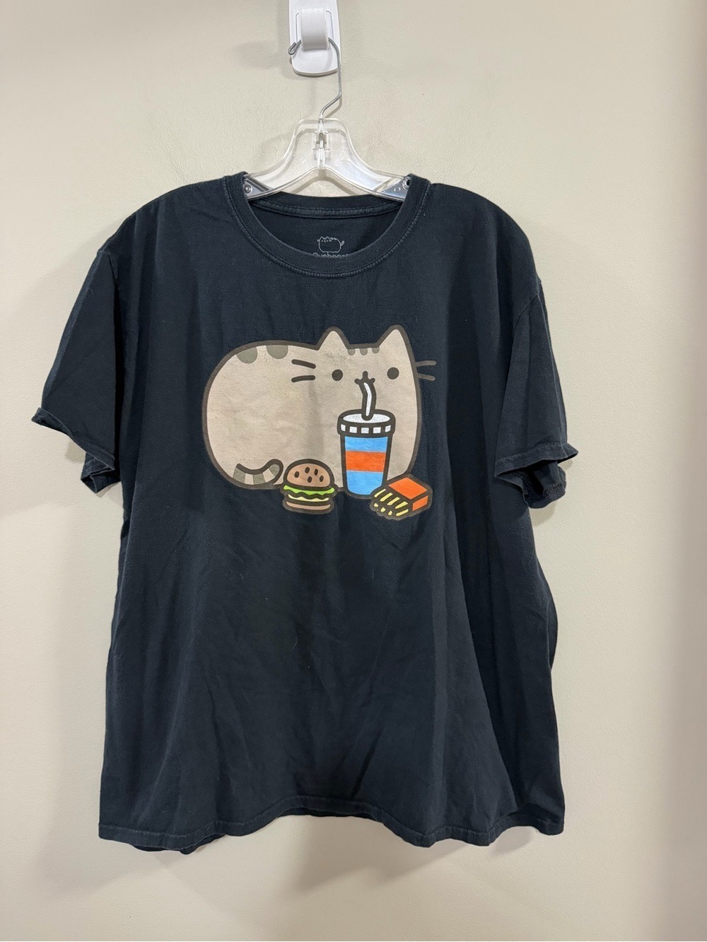 Pusheen The Cat Black T-Shirt with Fast Food Print. Size XL
